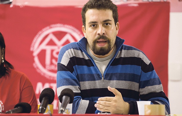 Guilherme Boulos é detido em reintegração de posse em São Paulo