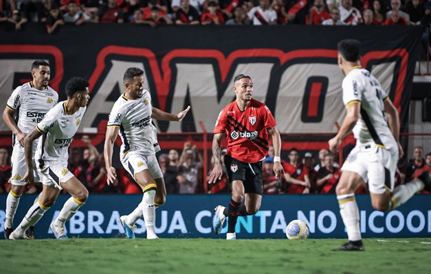Guilherme Romão marca para o Dragão, mas Criciúma vira e leva a melhor