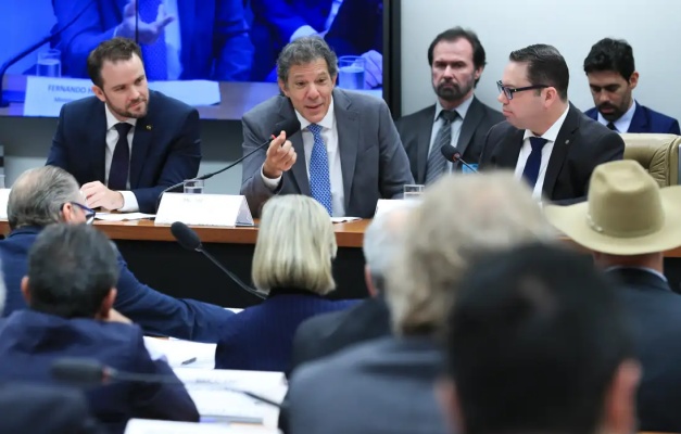 Haddad diz que Receita Federal alcançará os “verdadeiros ladrões da nação”