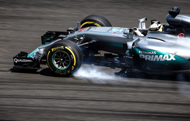 Hamilton reage, supera Rosberg e fatura pole no GP da Malásia