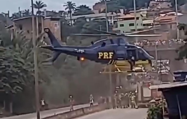 Helicóptero da PRF faz pouso de emergência em Belo Horizonte