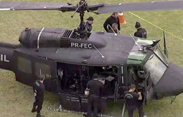 Helicópteros da polícia são atingidos durante operação no Rio de Janeiro