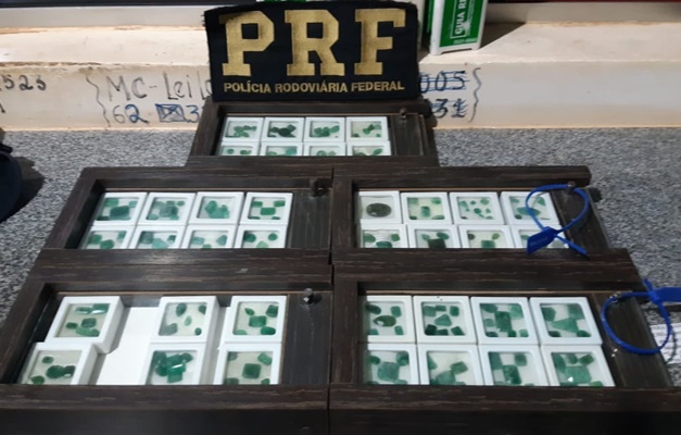 Homem é flagrado viajando com esmeraldas avaliadas em R$ 5 mi em Rio Verde 