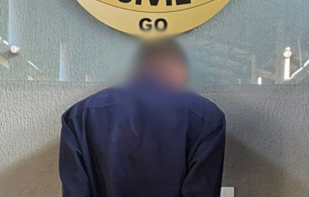 Homem é preso após abastecer carro e sair sem pagar em Goiânia