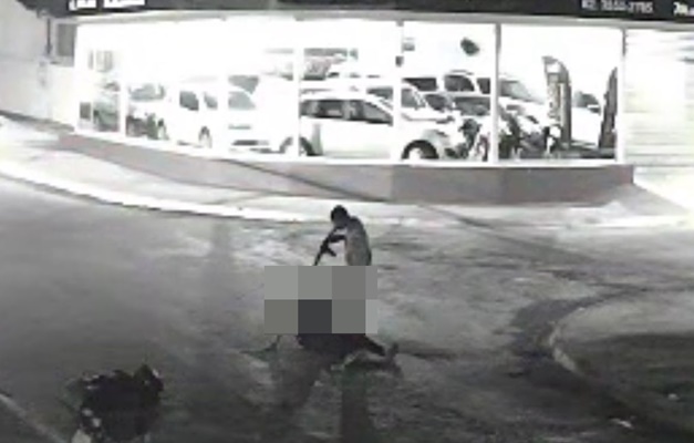 Homem é preso após ameaçar várias pessoas com um rifle ilegal em Hidrolândia