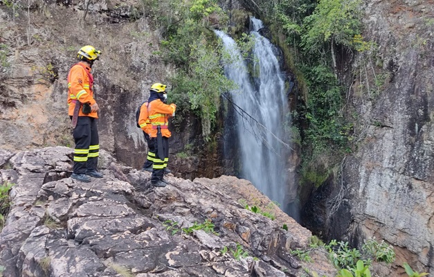 Homem morre afogado em cachoeira de Alto Paraíso