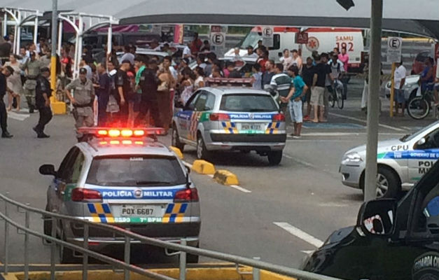 Homem morre após troca de tiros em hipermercado de Goiânia