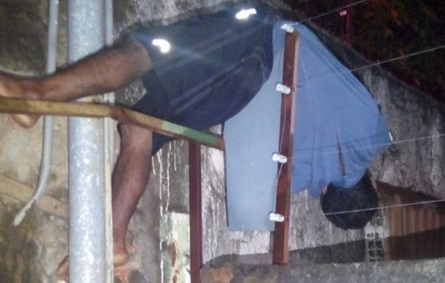 Homem tenta invadir casa e fica preso a cerca elétrica em Goiânia 