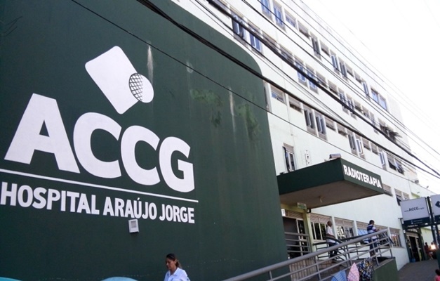 Hospital Araújo Jorge recebe repasse de setembro, mas dívida permanece