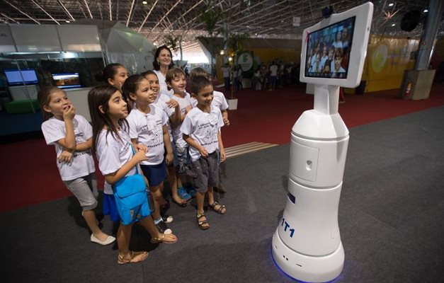 Hospital do Paraná será o primeiro a utilizar robô de telepresença