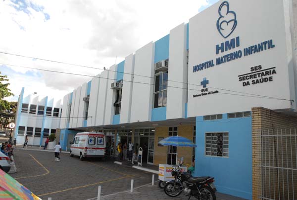 Hospital Materno Infantil realiza mais um parto de siameses