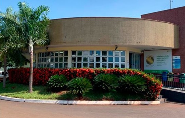 Hospital Santa Helena abre processo seletivo com salários de até R$ 3,1 mil