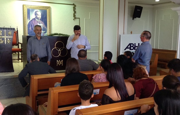 Hoteleiros de Trindade participam de reunião com reitor da Basílica