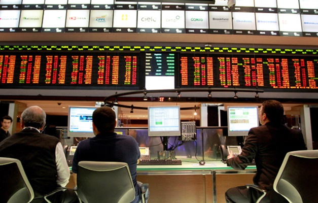 Ibovespa renova máxima histórica, com 132 mil pontos, puxado por Vale