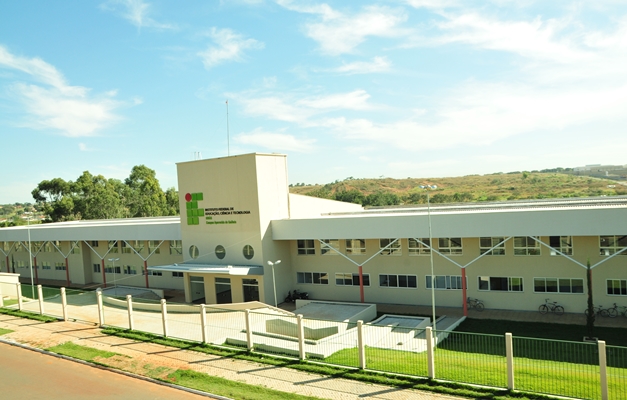 IFG Aparecida abre seleção para professor e tradutor de Letras/Libras
