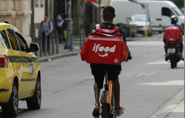 iFood anuncia pacote de melhorias para entregadores em evento em Goiânia