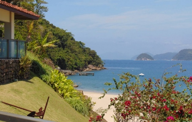 Ilha paradisíaca vai a leilão em Ubatuba, litoral norte de SP