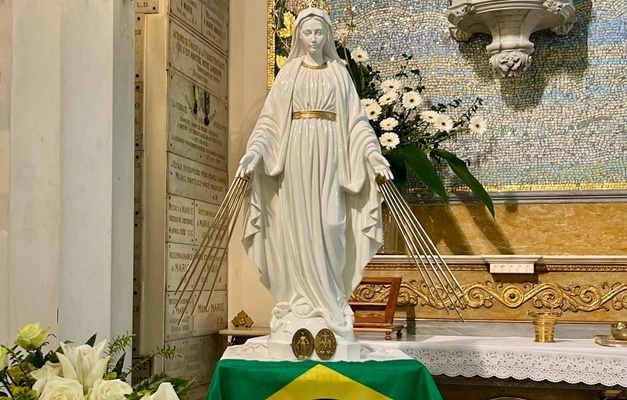 Imagem peregrina de Nossa Senhora das Graças chega a Goiânia na sexta (30)