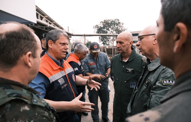 Incêndios em SP: Governo estadual envia ajuda humanitária a desabrigados pelo fogo