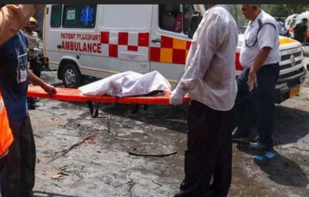 Índia: hospital recebe 186 corpos e um único sobrevivente de acidente de avião, diz médico