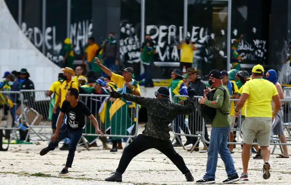 Indulto natalino exclui condenados por 8 de janeiro