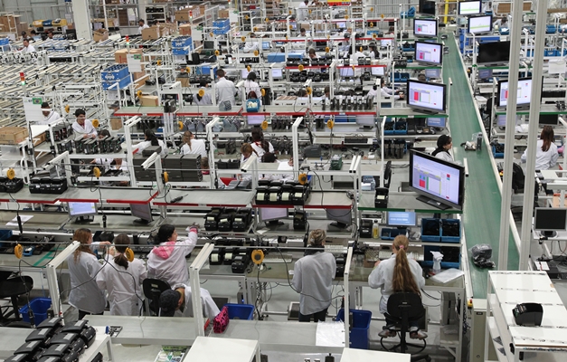 Indústria alavanca alta do emprego em Goiás, a maior do País em abril