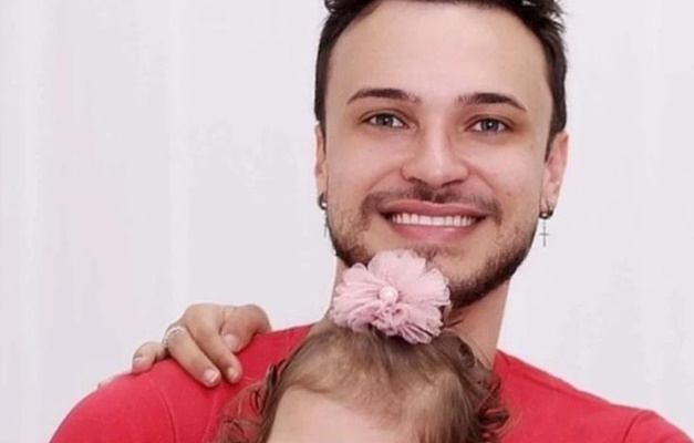Influencer goiano é suspeito de desviar doações feitas à filha com paralisia