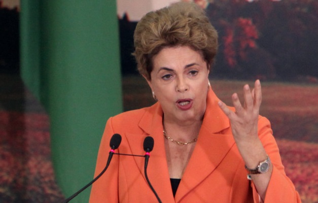 Início do processo de impeachment foi chantagem de Cunha, diz Dilma