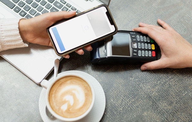 Introdução aos pagamentos com cartão de débito em sites de apostas
