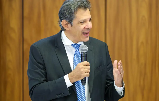 Isenção do IR será equivalente a um 14º salário, diz Haddad