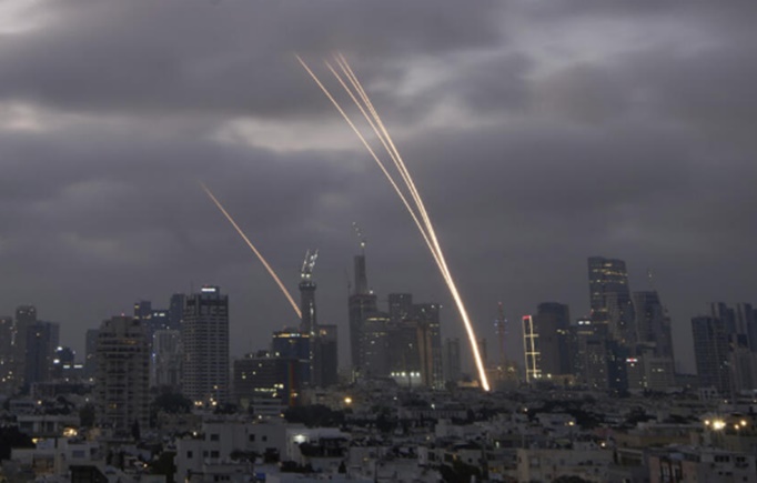 Israel alerta para mais ataques ao Irã neste sábado (14/6)