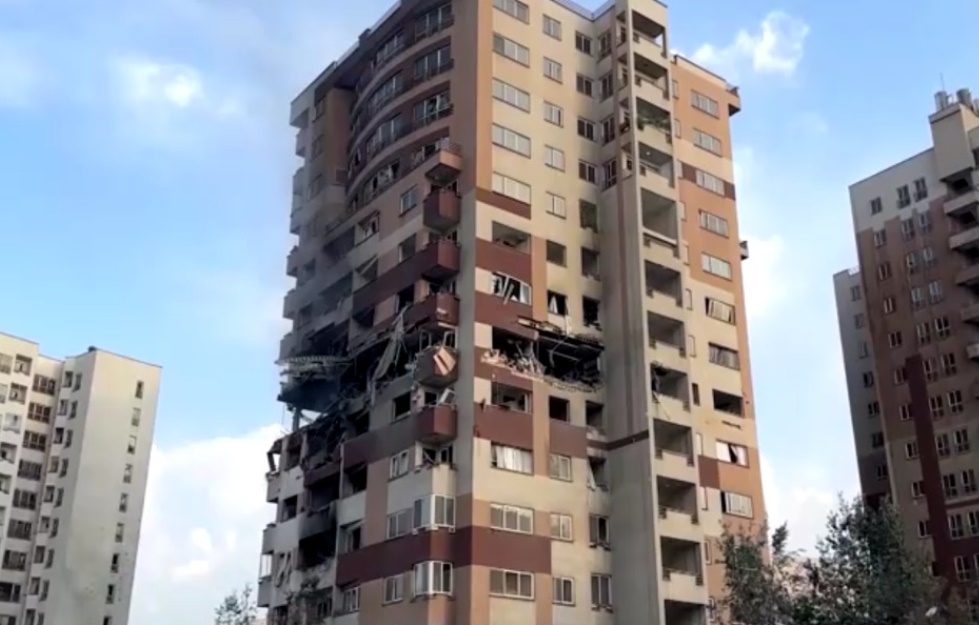 Israel bombardeia o Irã em ofensiva para minar programa nuclear do país 