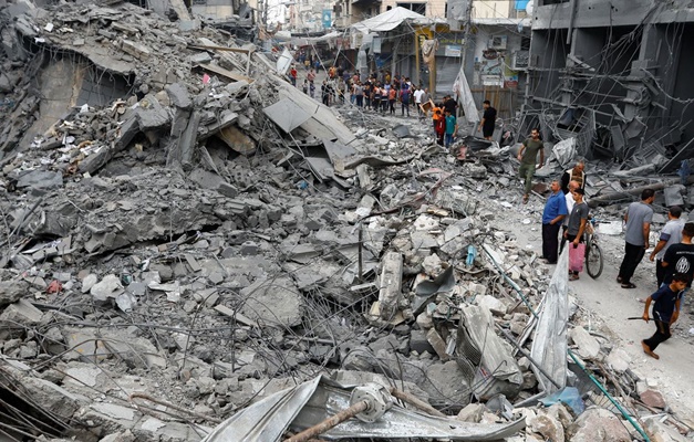 Israel intensifica bombardeios em Gaza e prepara ofensiva terrestre