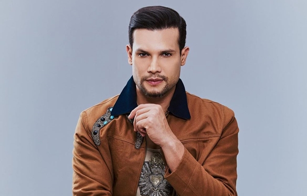 Israel Novaes faz show em Goiânia