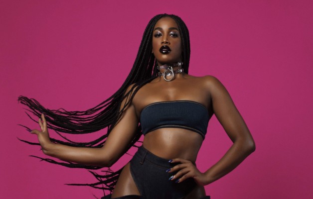 IZA mistura pop e R&B em 'Dona de Mim', seu álbum de estreia