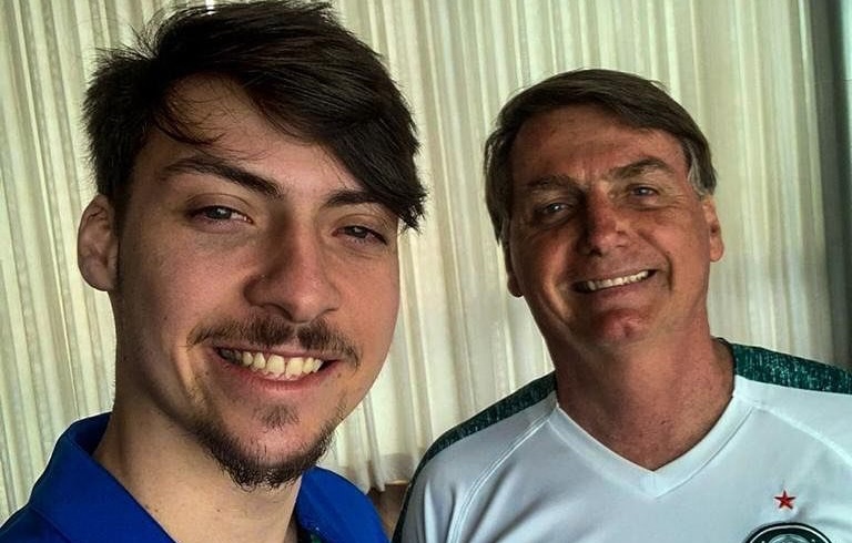Jair Renan Bolsonaro é alvo de mandado de busca e apreensão da Polícia do DF