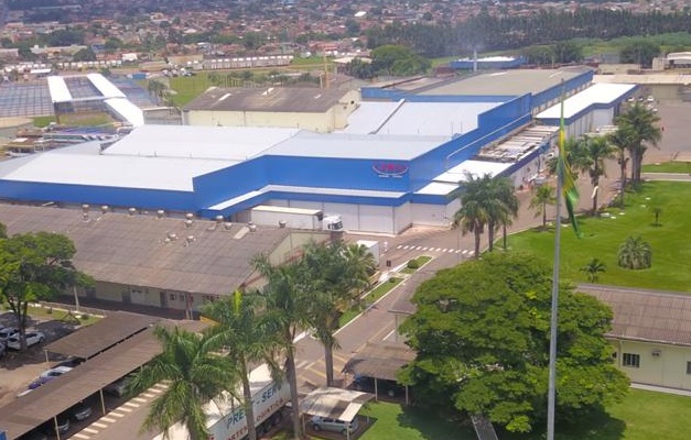 JBS anuncia 380 vagas de emprego nas unidades de Goiás