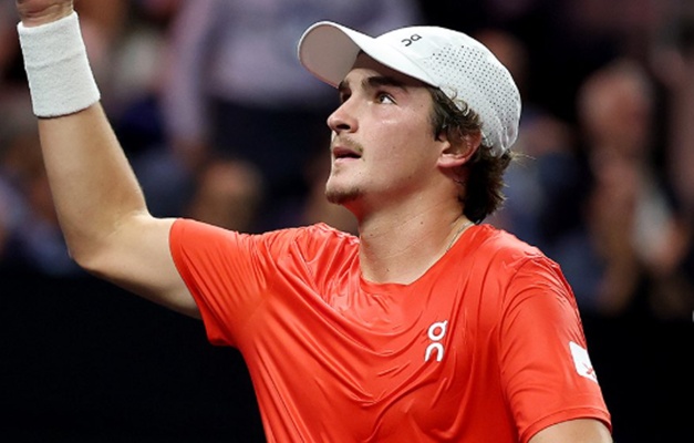 João Fonseca desiste do Masters 1000 de Xangai e encerra a temporada em 4 torneios na Europa