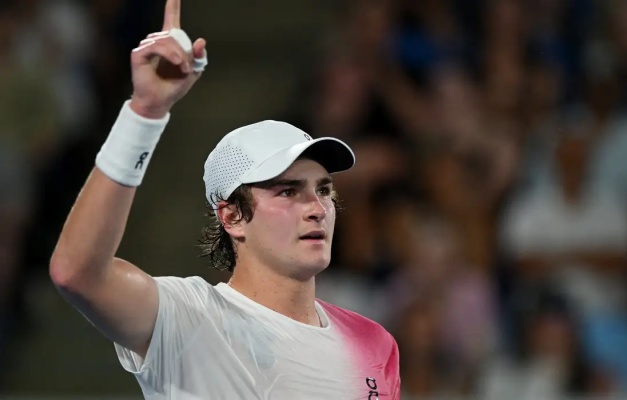 João Fonseca entra na disputa por prêmio da ATP após se tornar o número 24 do mundo