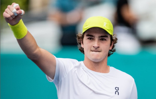 João Fonseca se aproxima de melhor ranking da carreira e do Top 50 da ATP