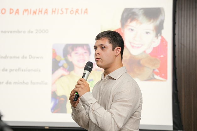 João Vitor de Paiva faz palestra sobre a luta contra o capacitismo no TJGO