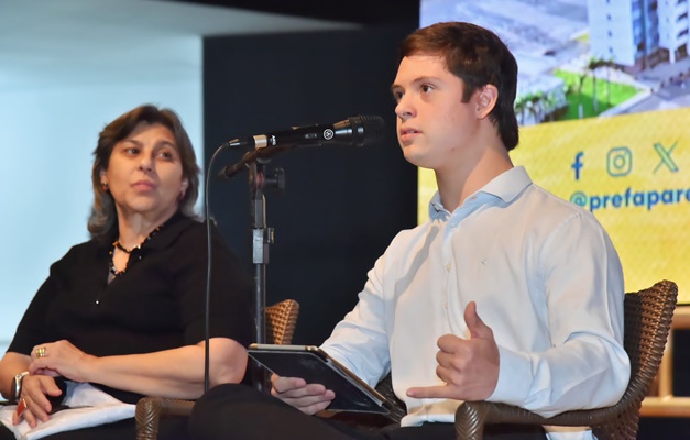 João Vitor faz palestra motivacional na Prefeitura de Aparecida