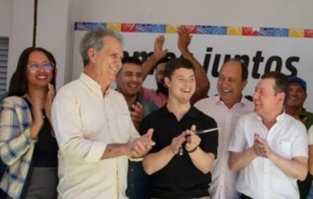 João Vitor participa da inauguração do Centro de Inclusão de Barro Alto
