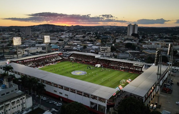 Jogo entre Atlético-GO e Brusque altera trânsito de Campinas, em Goiânia