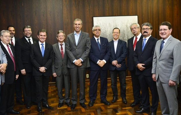 José Eliton deseja sucesso aos novos desembargadores do TJ-GO