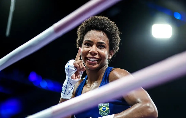 Jucielen Romeu supera norte-americana e vai às quartas no boxe em Paris