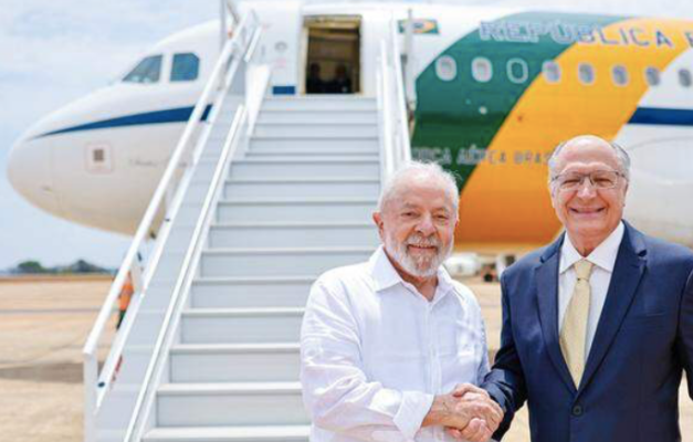 Juiz dá 5 dias para governo explicar interesse em novo avião presidencial