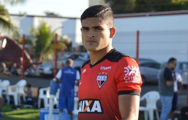 Júnior Brandão deixa o Atlético-GO pela Europa e diz: 'isso é um até breve'