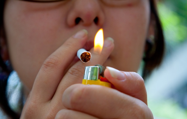Justiça condena Souza Cruz a indenizar fumante por dano moral