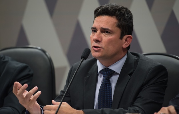 Justiça manda soltar ex-gerente da Petrobras e doleiro presos na Lava Jato